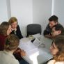 Die Projektteilnehmenden bei der Auswertung der Interviews. Gruppenarbeit in Olstyn am 6.3.2005. Copyright: Aktion West-Ost
